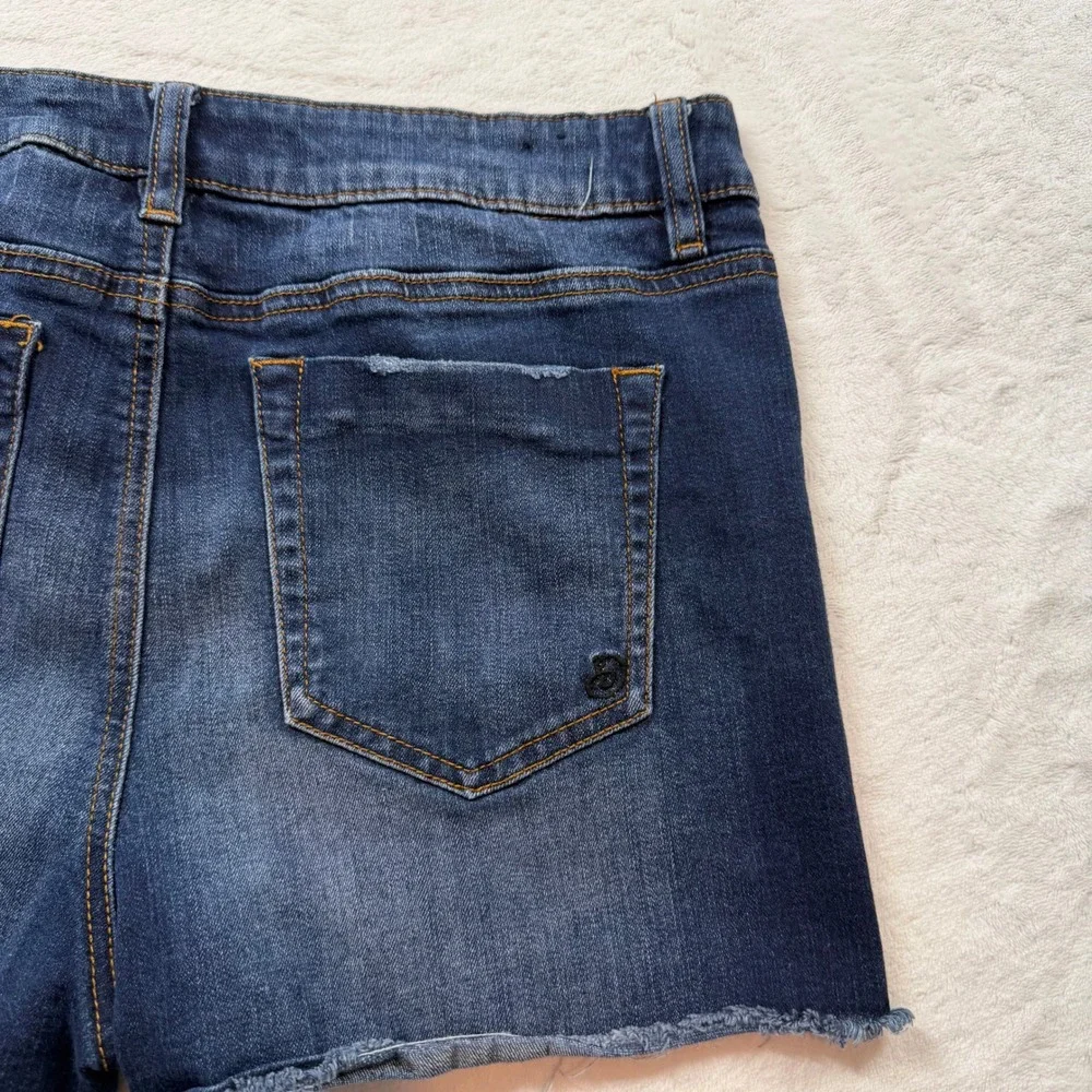 Indigo Rein Denim Shorts Womens 15/31 Blue Good Distressed Raw Hem RR3578C13TI